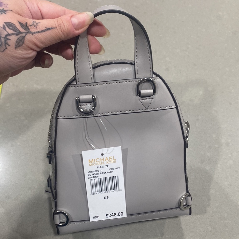 NWT michael kors rhea star mini backpack grey - Picture 4 of 13